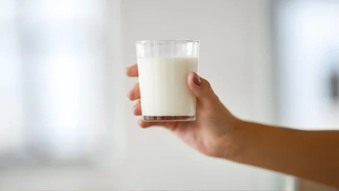 sut-kemik-erimesi-yapar-mi