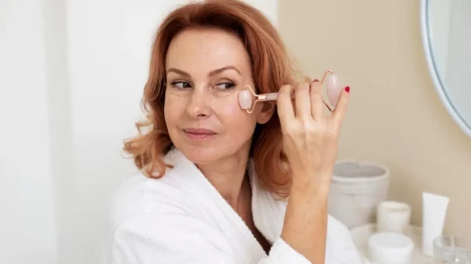 yuz-ve-boyun-sarkmasini-engellemek