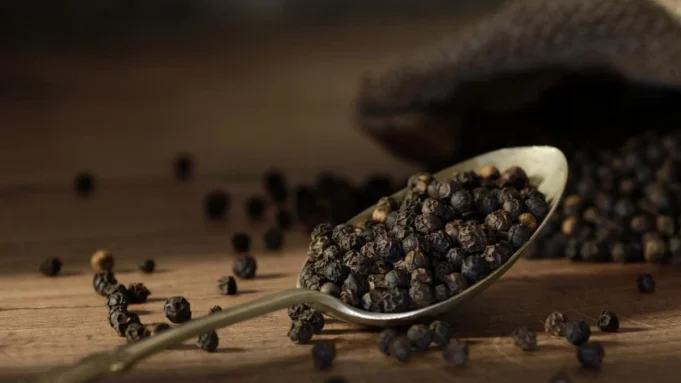 karabiber-ile-uyumlu-besinler